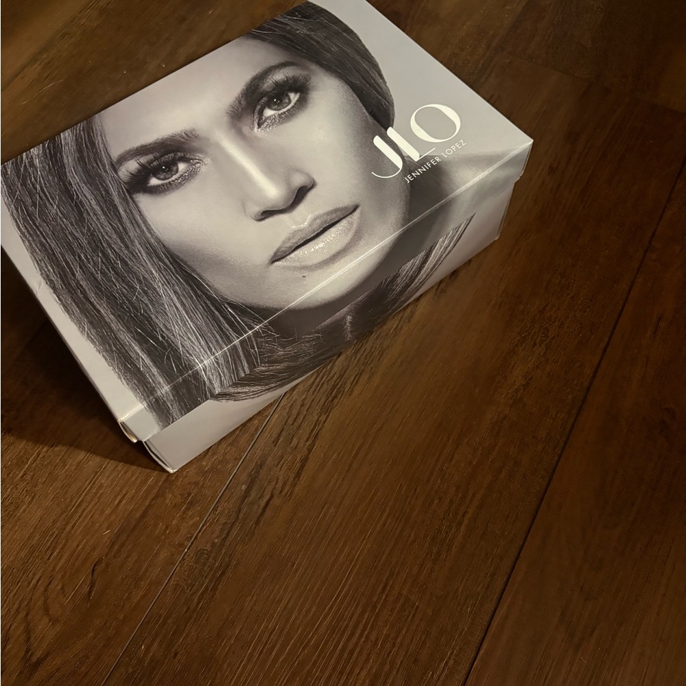 Jennifer Lopez Taupe Shoe Box